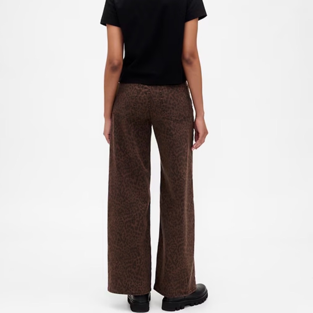 GAP Brown Leopard-Print Wide Leg Jeans - Picture 2 of 3